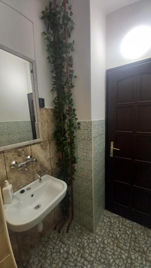 Kisdiofa Panzio Es Vendeglo Bed & Breakfast Vajdacska Exterior photo