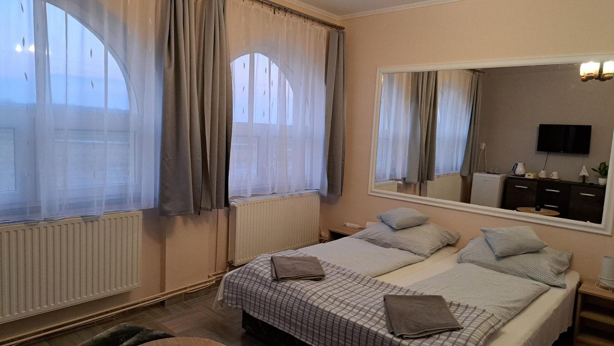 Kisdiofa Panzio Es Vendeglo Bed & Breakfast Vajdacska Exterior photo