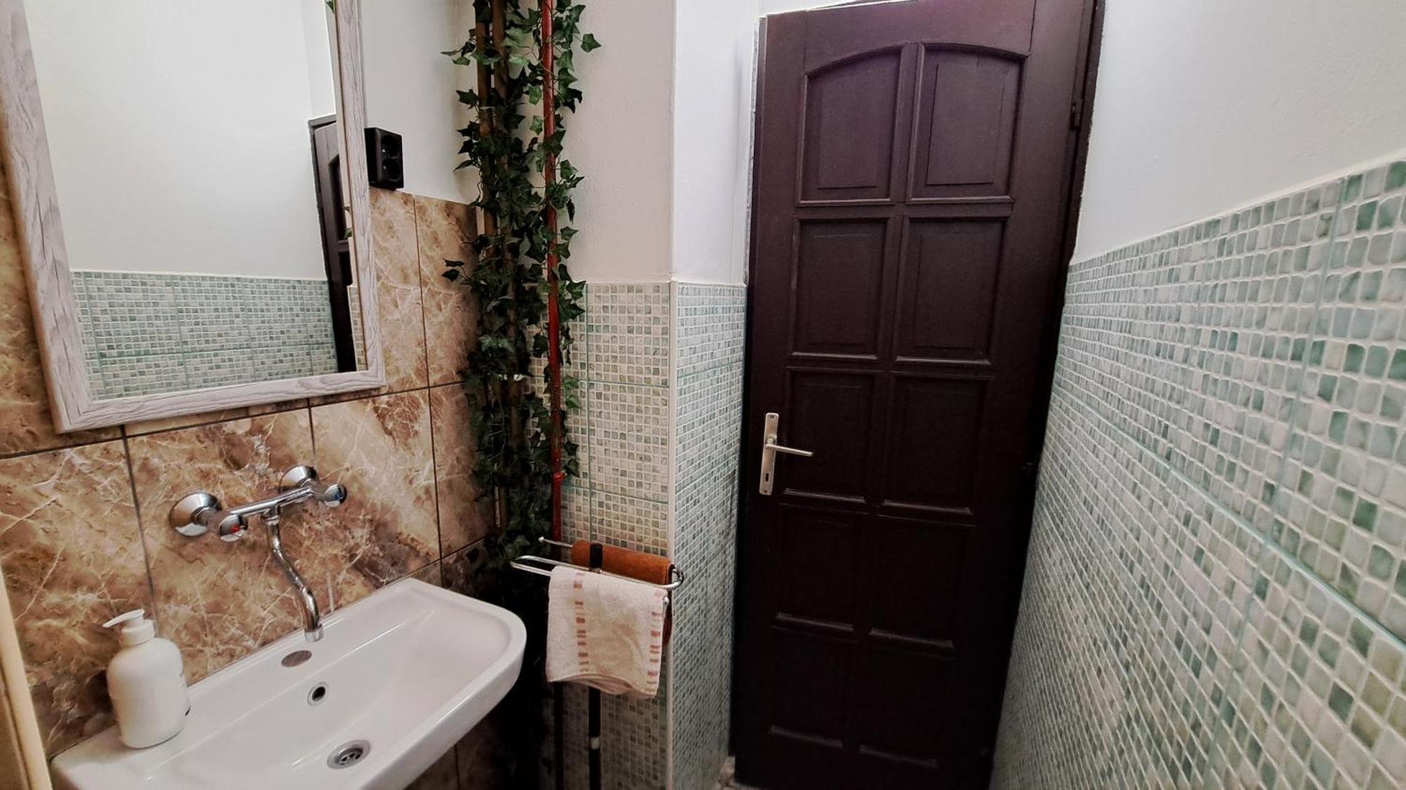 Kisdiofa Panzio Es Vendeglo Bed & Breakfast Vajdacska Exterior photo