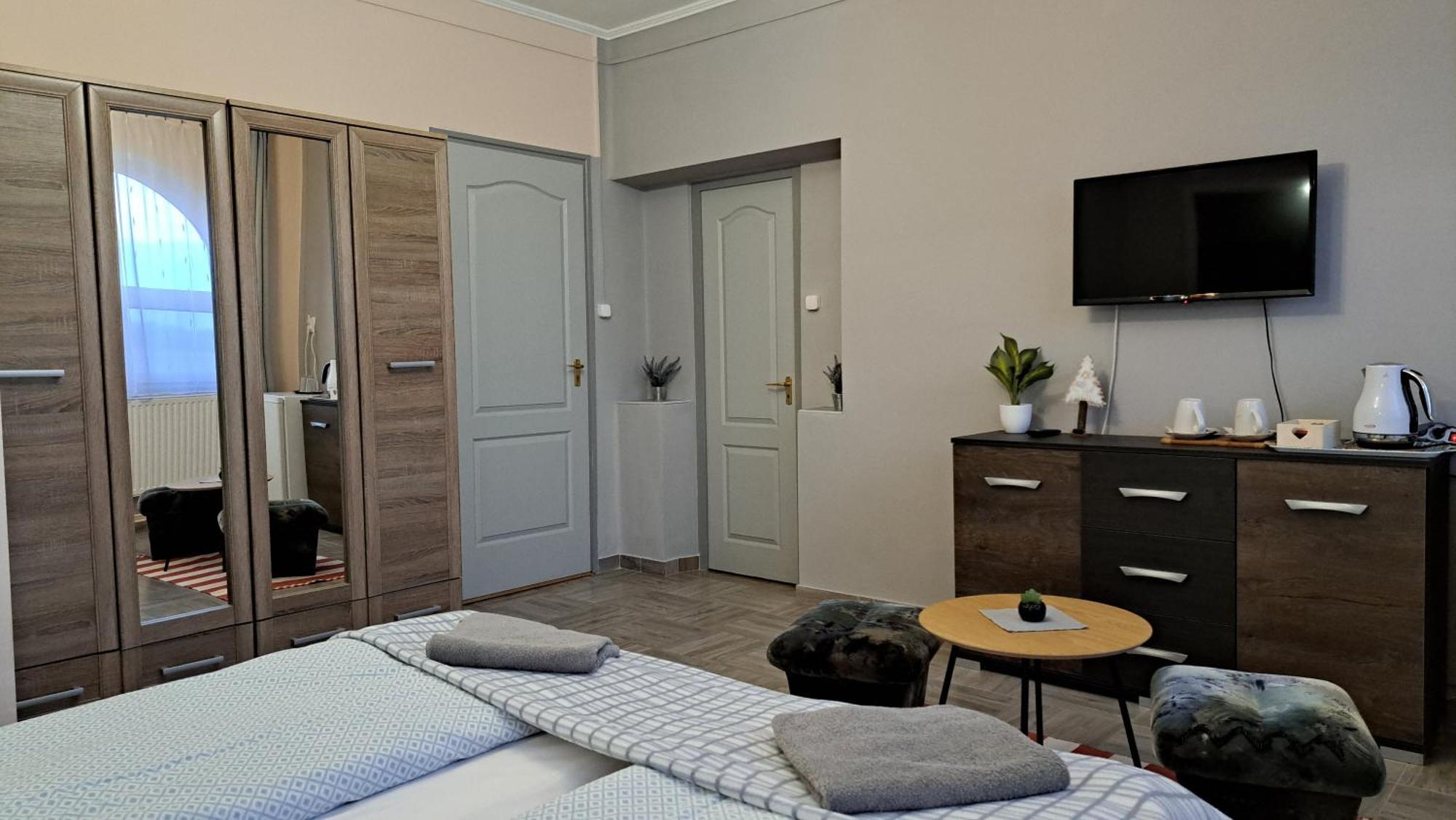 Kisdiofa Panzio Es Vendeglo Bed & Breakfast Vajdacska Exterior photo