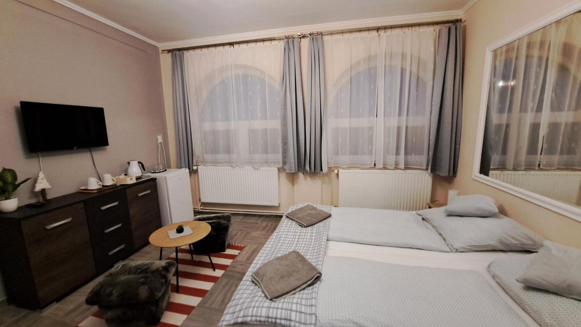 Kisdiofa Panzio Es Vendeglo Bed & Breakfast Vajdacska Exterior photo