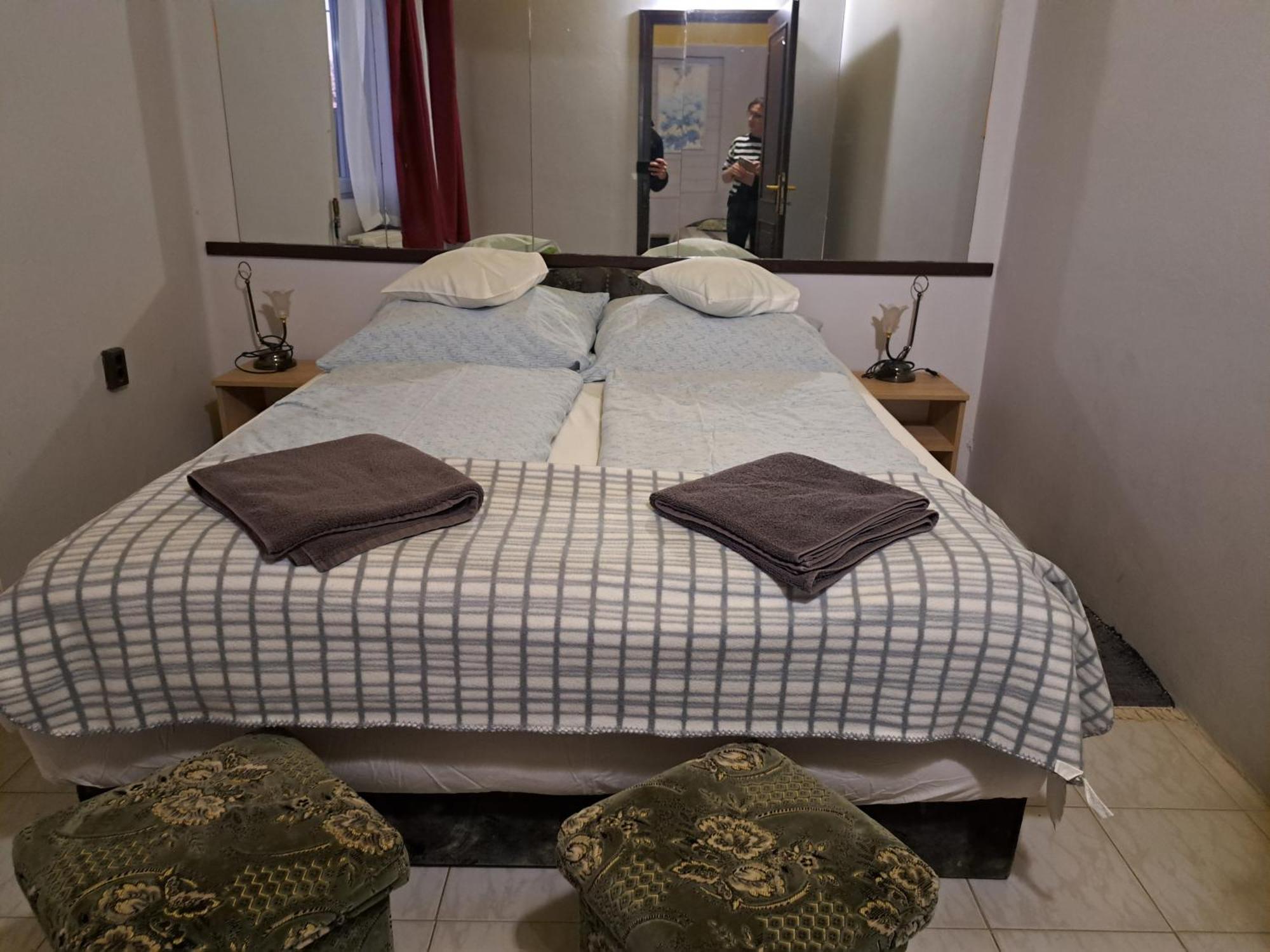 Kisdiofa Panzio Es Vendeglo Bed & Breakfast Vajdacska Exterior photo